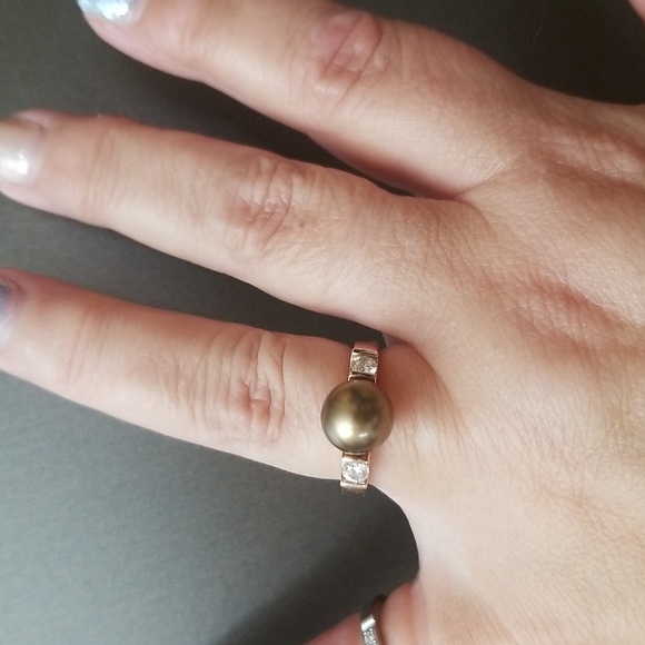 Na Hoku South Sea Carmel Color Pearl ring w/diamond accents. Size 8 - Picture 4 of 9